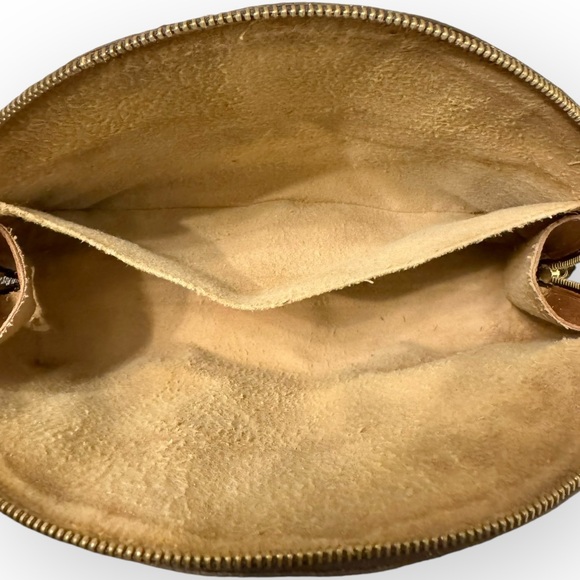 LOUIS VUITTON Authentic Monogram Trousse Demi Ronde Cosmetic Clutch Bag, Vintage - Picture 10 of 11